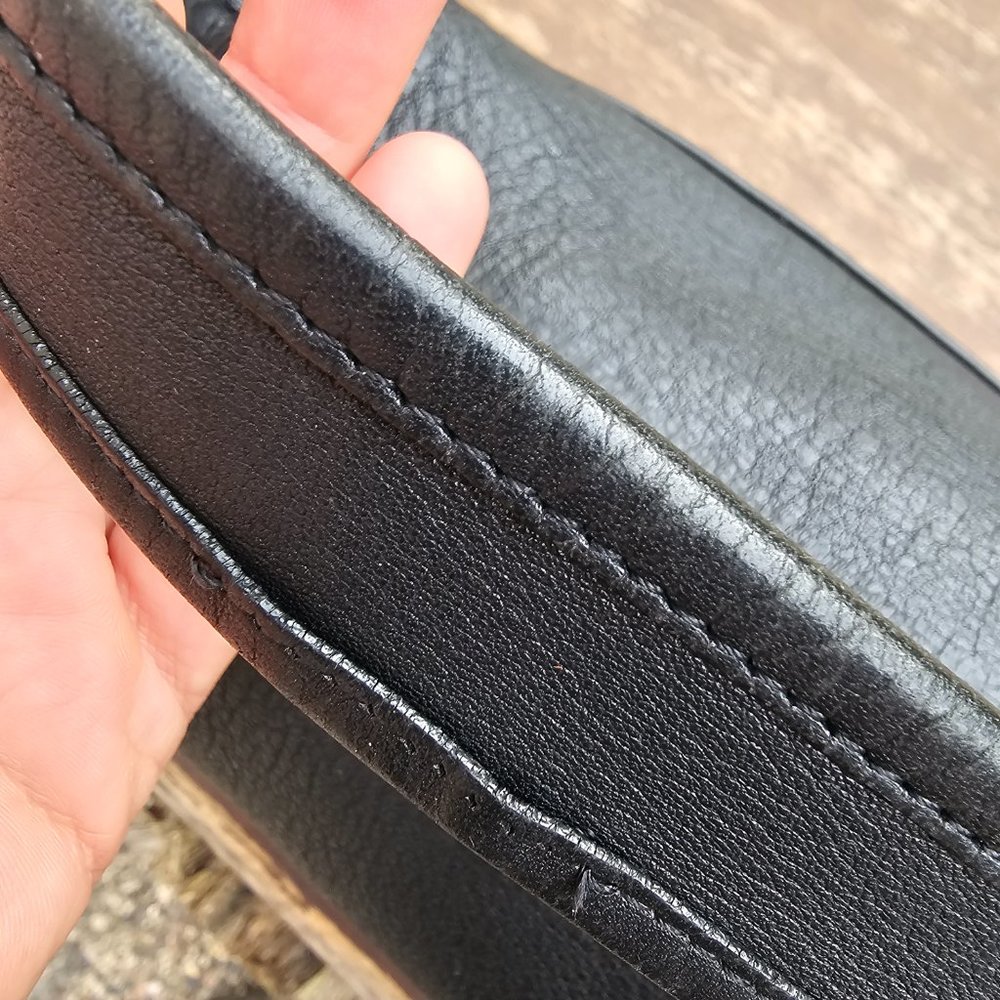 VINTAGE COACH Patricia Legacy Flap Black Leather Crossbody Bag #9951 - Picture 10 of 16
